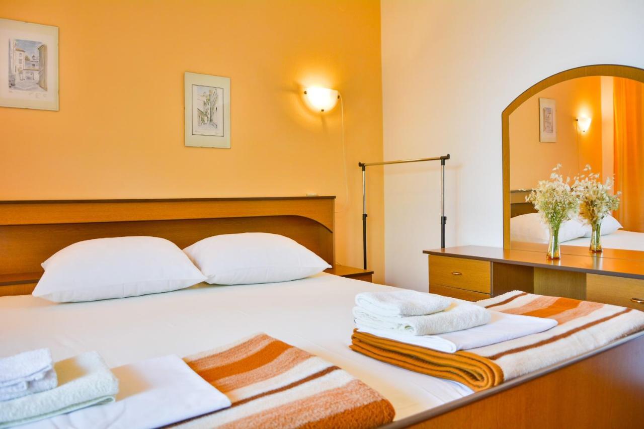 Anka Prpic Apartment Senj  Bagian luar foto